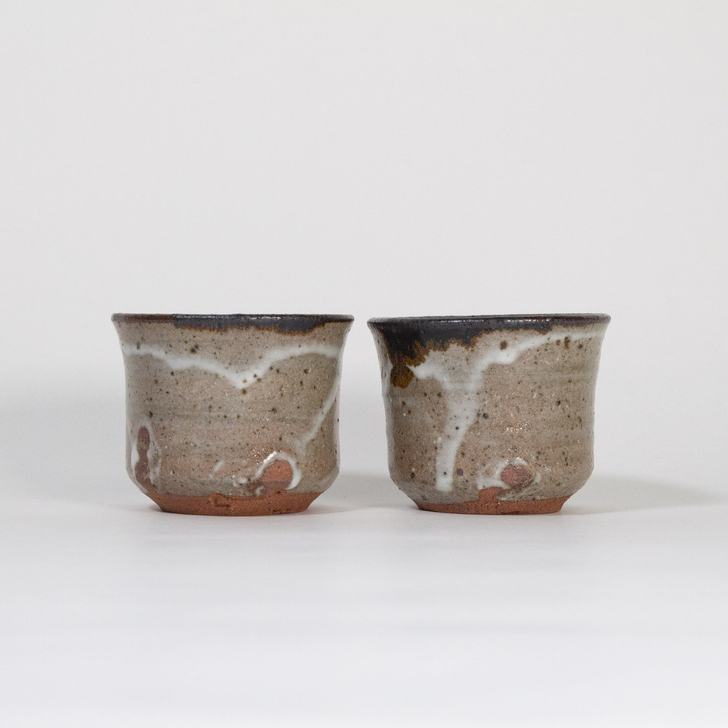 Karatsu ware｜Naoki Kojima｜Ekaratsu Katakuchi, set of two Karatsukawakujira sake cups