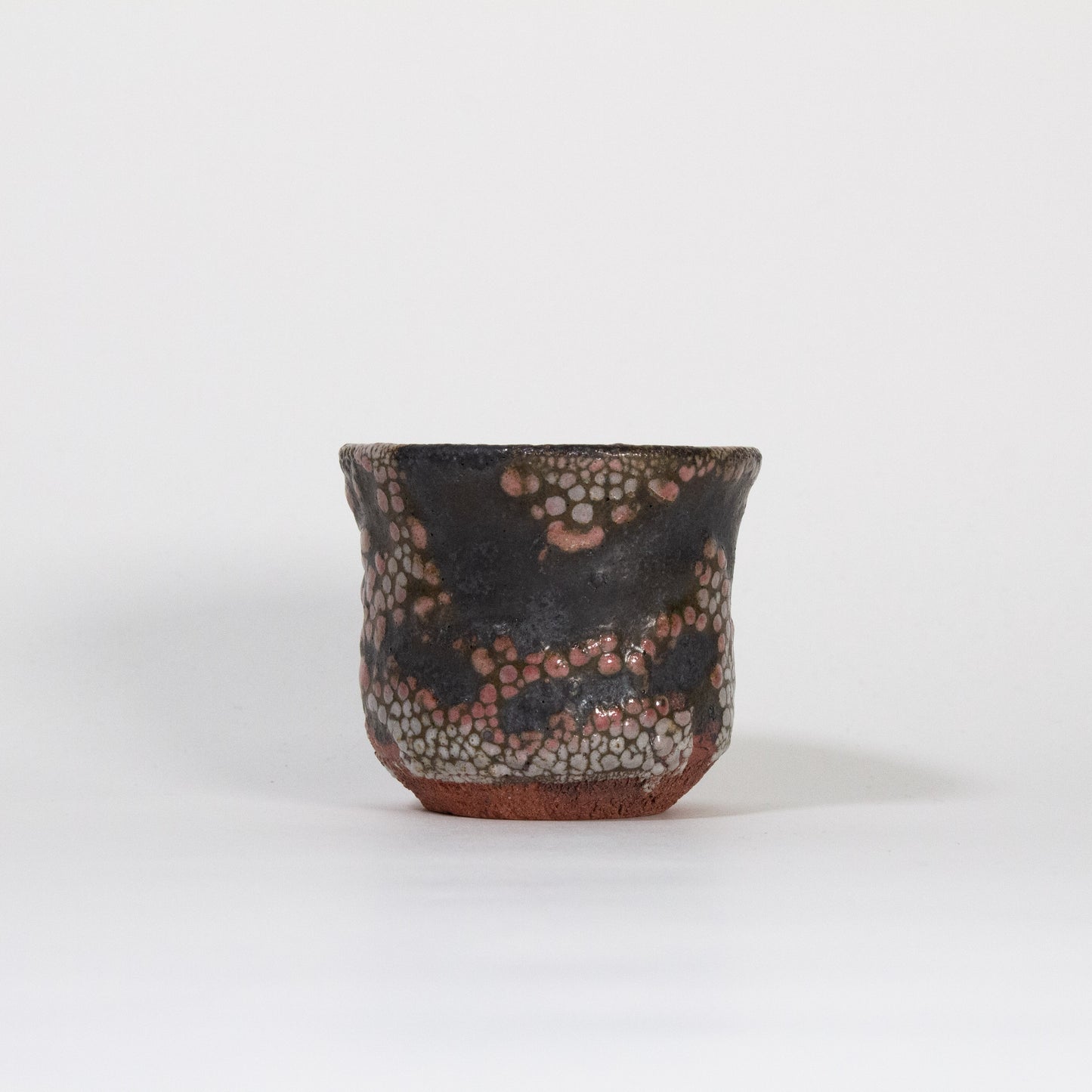 Karatsu ware | Naoki Kojima | Karatsukurokairagi sake cup [one-of-a-kind item]