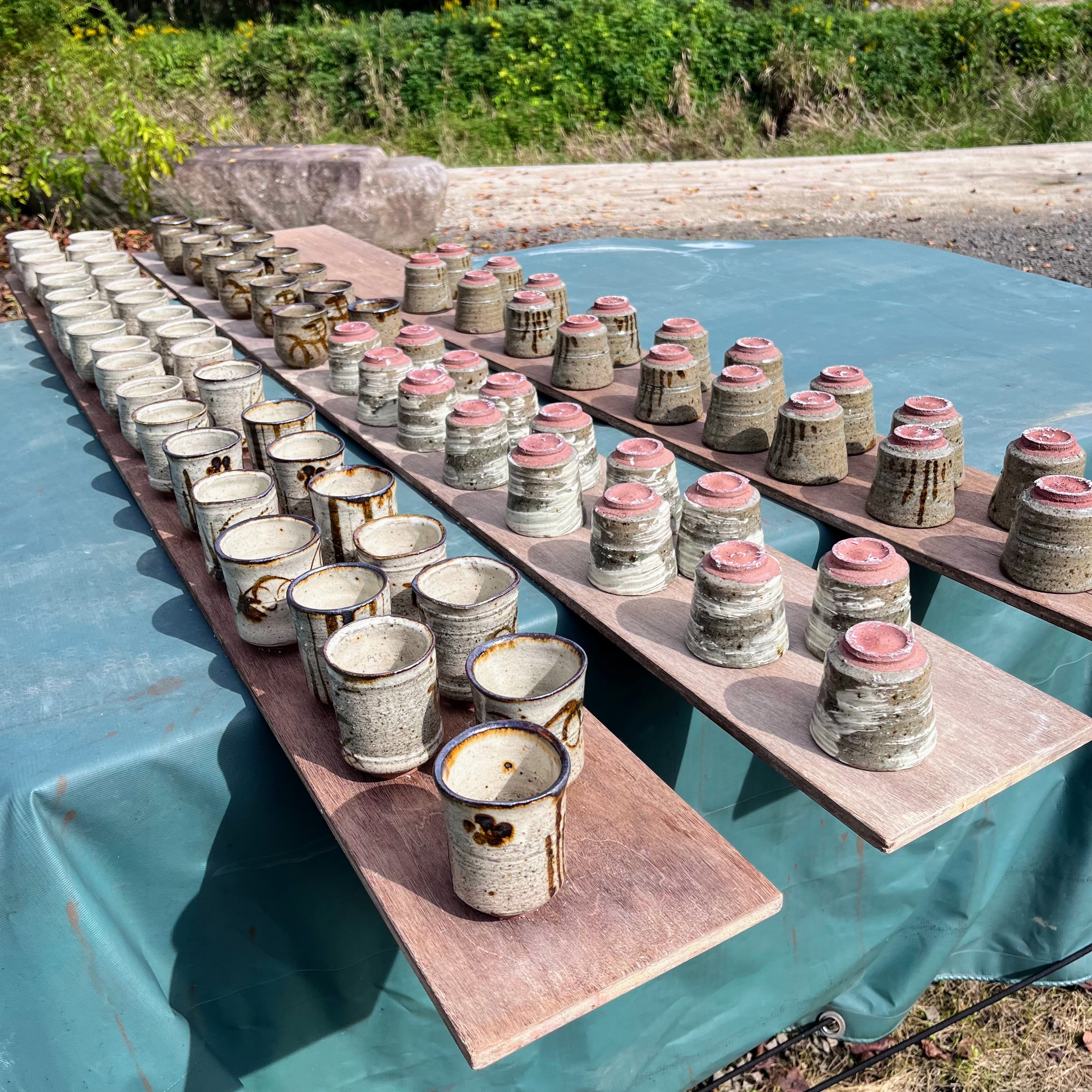 唐津焼 小島直喜 粉引湯呑 縞文（小） 2個セット | 名工たちの和食器「and POLITE（&ぽらいと）」