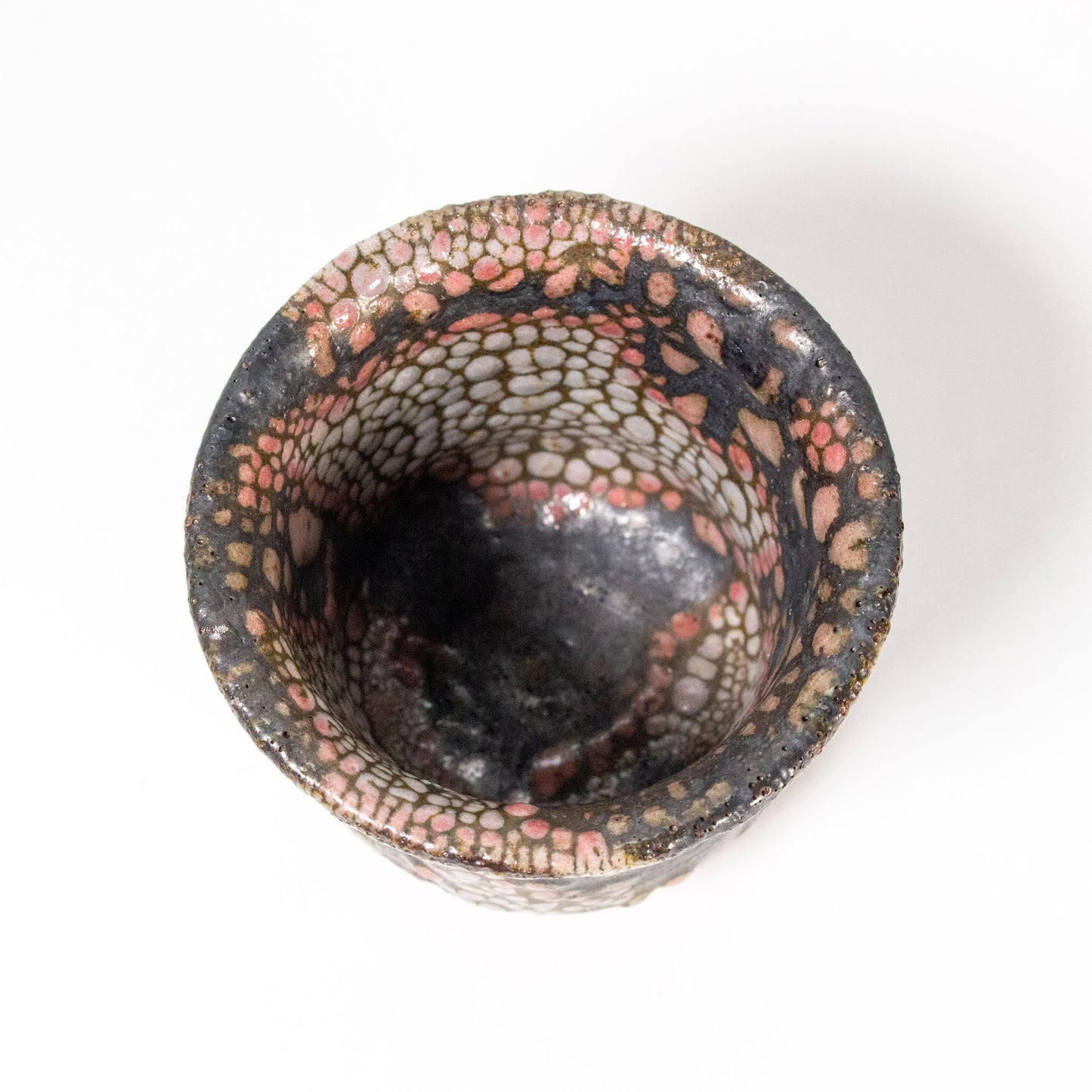 Karatsu ware | Naoki Kojima | Karatsukurokairagi sake cup [one-of-a-kind item]