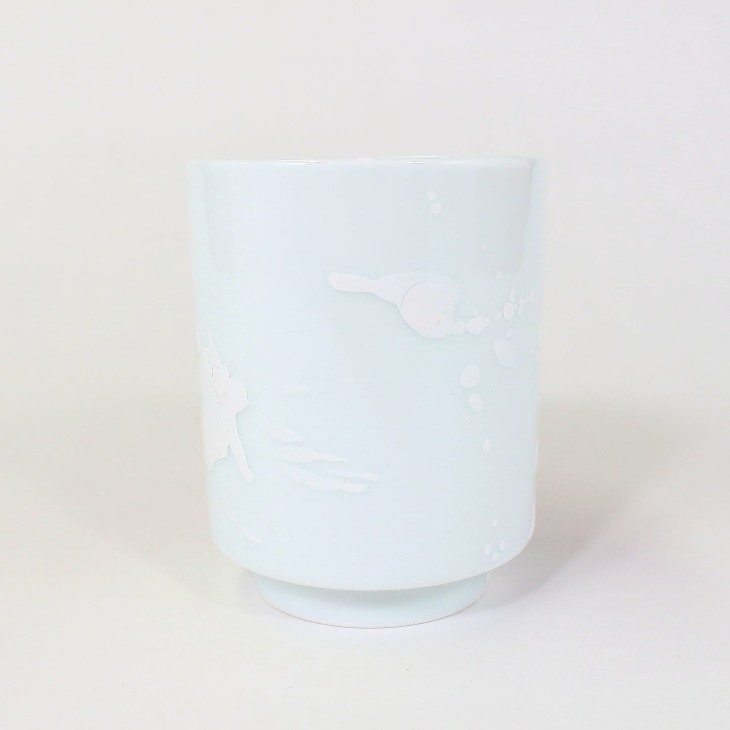 Arita ware | Yuki Inoue | Standing teacup with glaze droplet “Waremono chui”