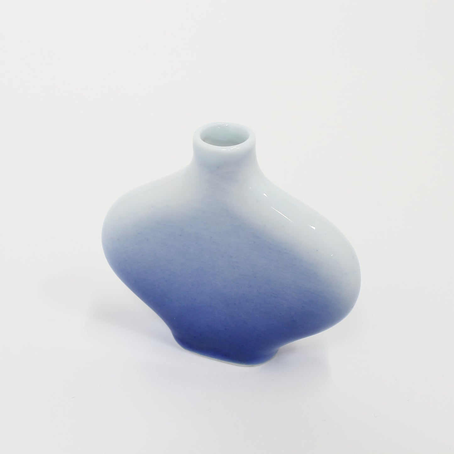 Arita ware | Takuma Tsuji | Single flower vase , Henko BLUE [one-of-a-kind item]