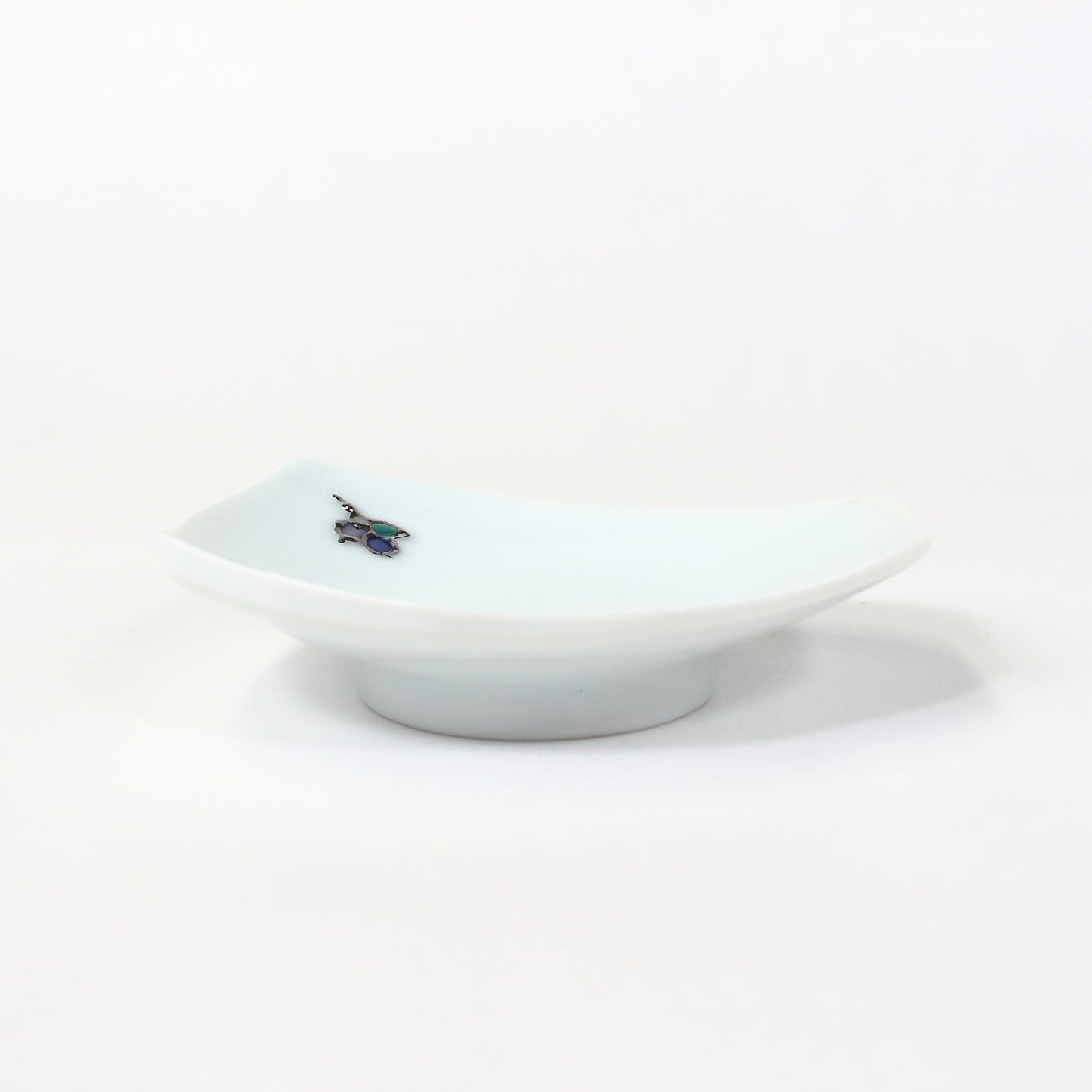 Arita ware | Takuma Tsuji | Moriage silver , small plate “Nanten” [one-of-a-kind item]