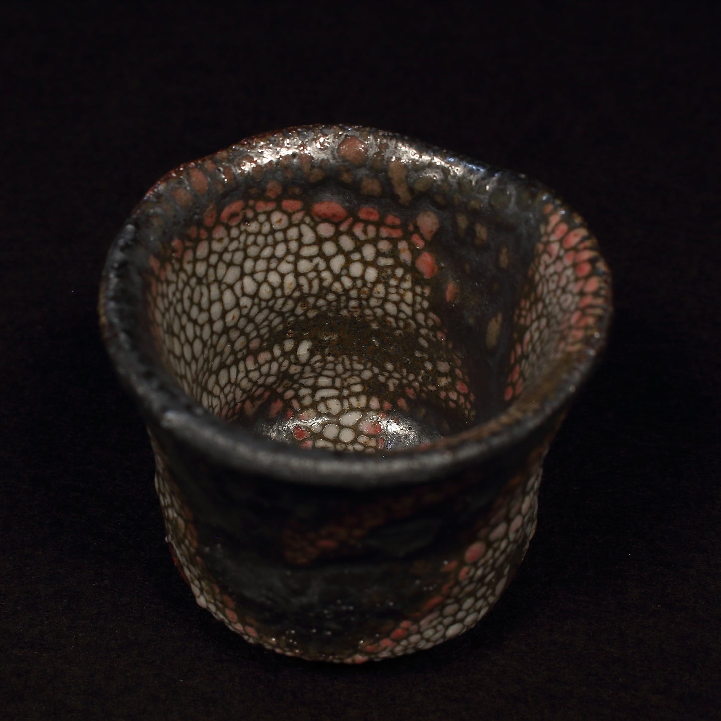 Karatsu Ware | Naoki Kojima | Karatsu Black Kairagi sake cup [one-of-a-kind item]
