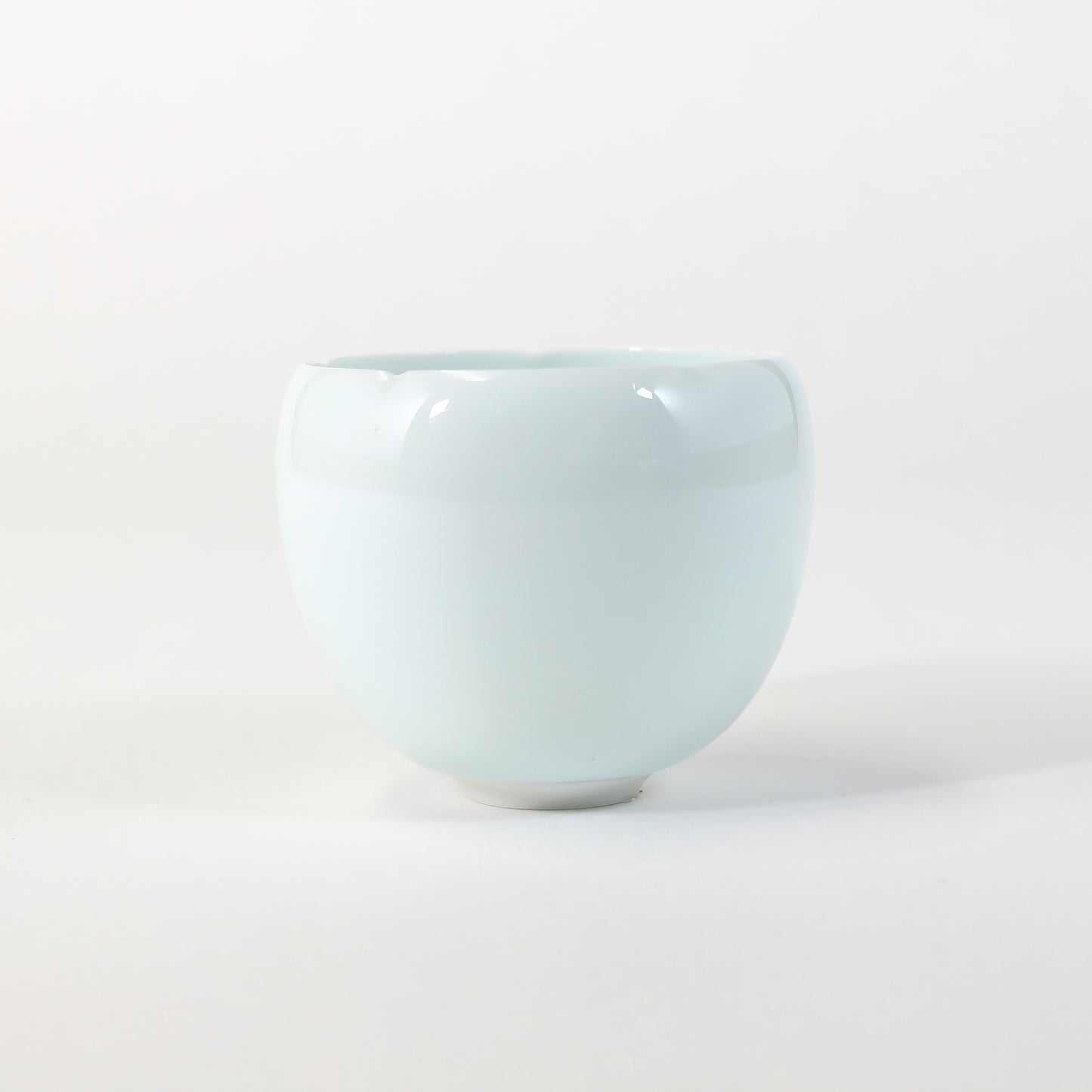 Arita ware | Akio Momota | ring flower sake cup