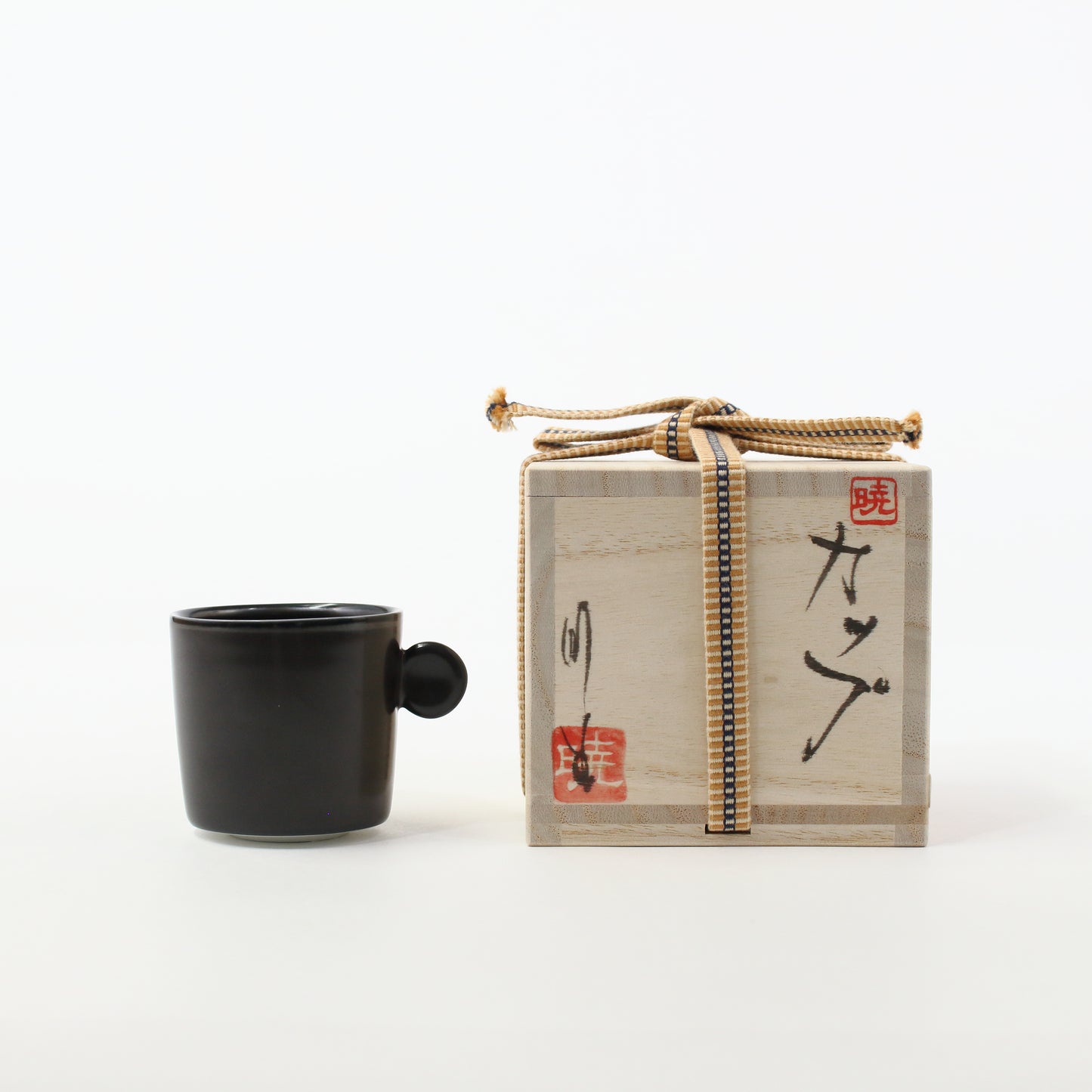 Arita ware | Akio Momota | jet black espresso cup