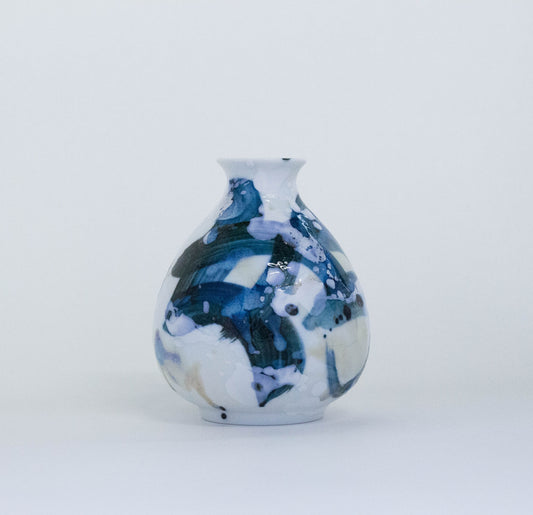 Arita ware | Yuki Inoue | Dyed glaze sake bottle [one of a kind] 