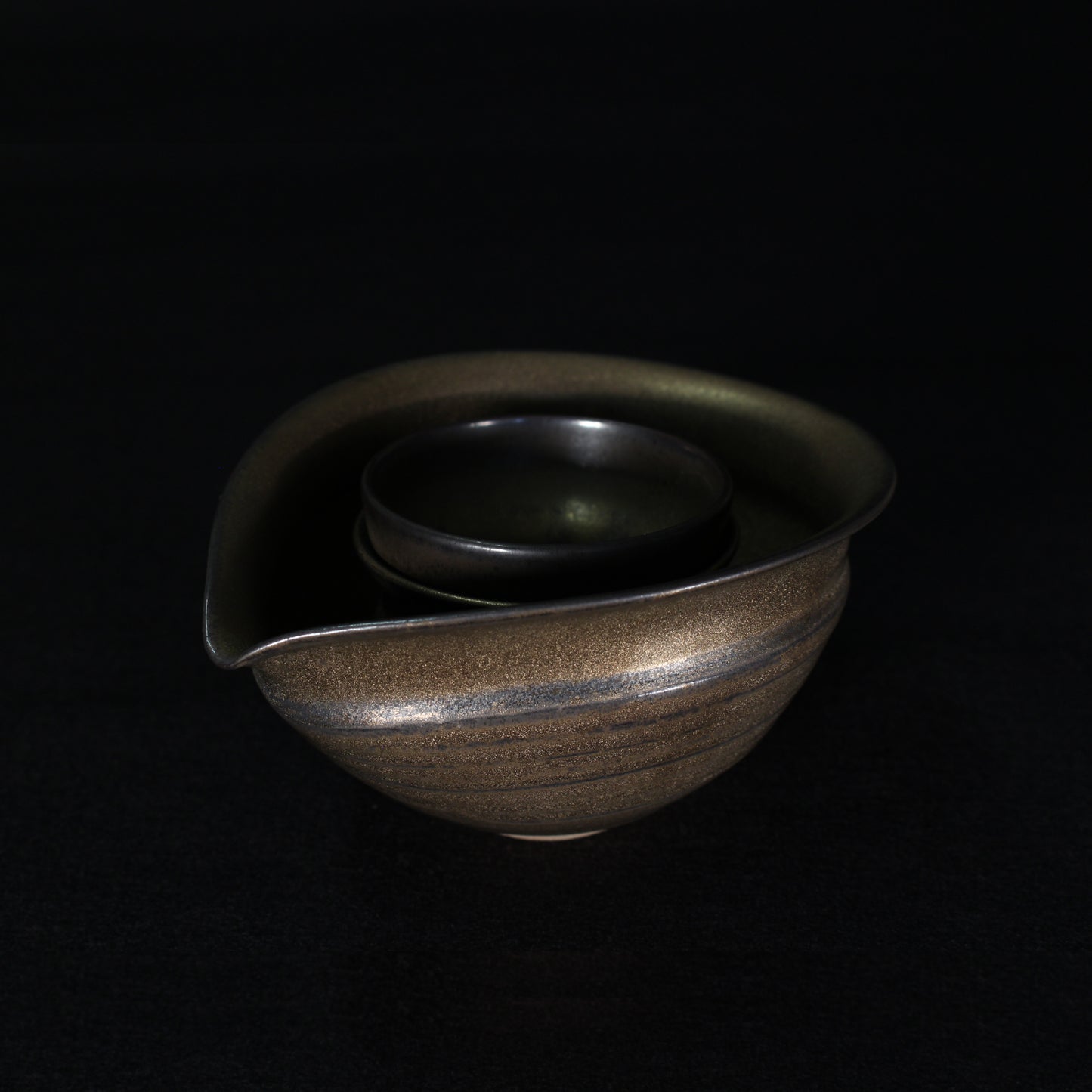 Takatori ware | Shunkei Takatori | single spouted form "Komagasane" Guinomi sake set Hyakko glaze
