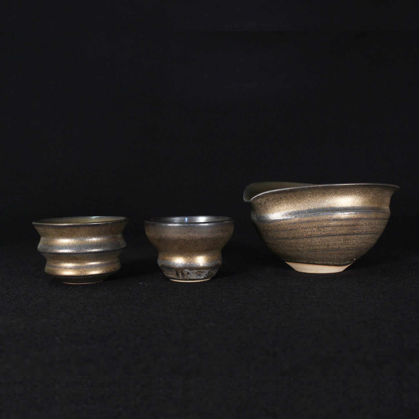 Takatori ware | Shunkei Takatori | single spouted form "Komagasane" Guinomi sake set Hyakko glaze